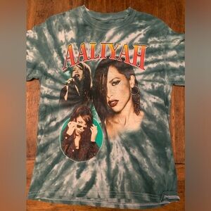 Vintage Aaliyah dye tie Tshirt S